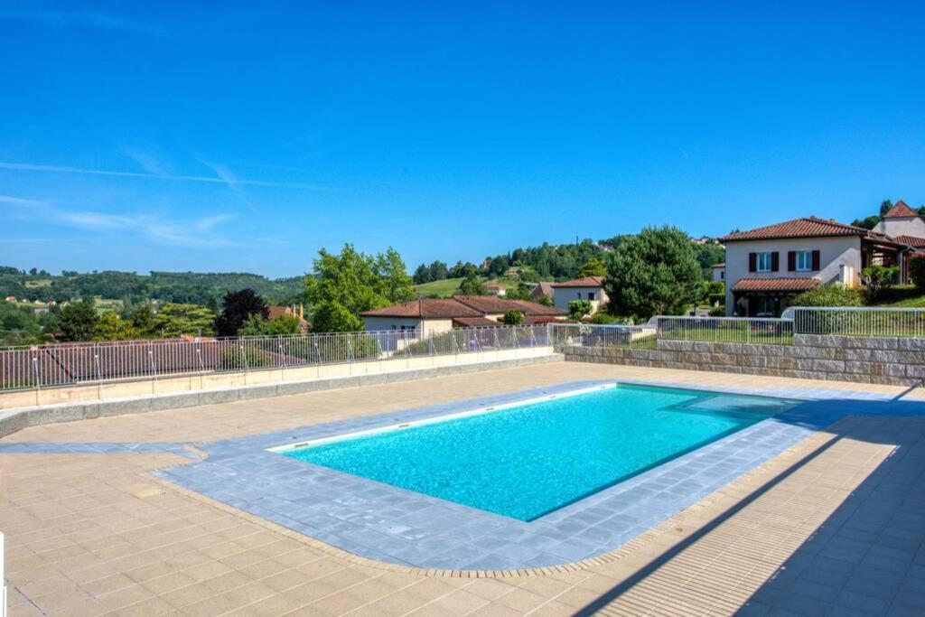 Sarlat - 24 - L'Appartement D'Euphe Avec Piscine Luaran gambar